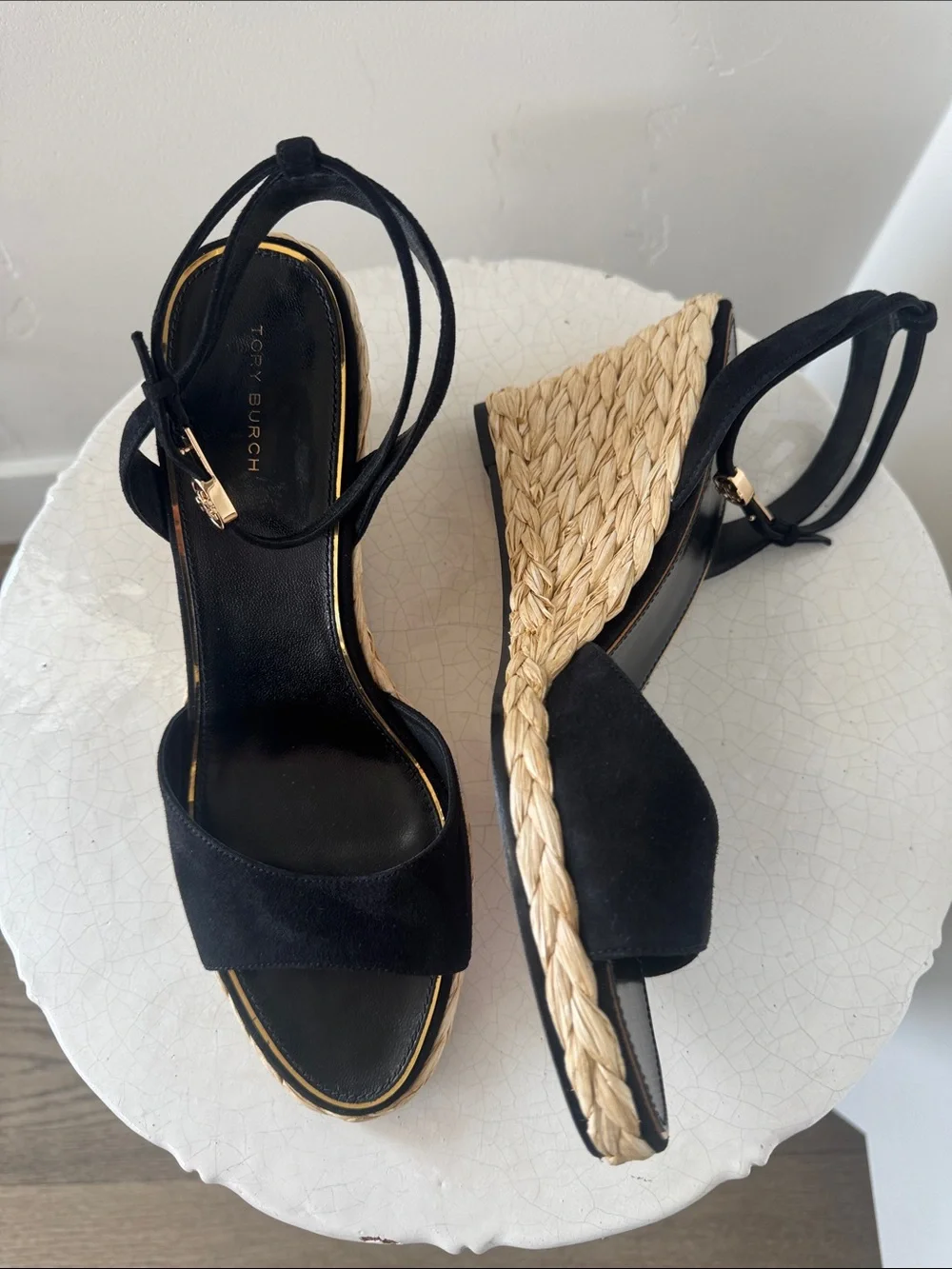 Tory Burch Black Leather Suede Espadrille Wedge Sandals Gold Accents Size 10 EUC
